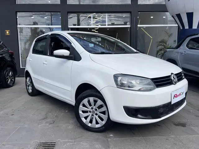 Carro Volkswagen Fox 2013 1.0 VHT (Flex) 4p