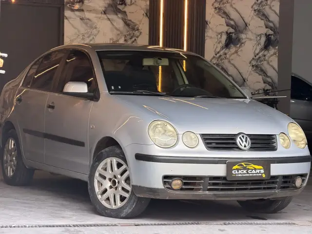 Carro Volkswagen Polo Sedan 2005 1.6 8V (Flex)