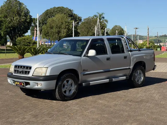 Carro Chevrolet S10 Cabine Dupla 2004 S10 DLX 4X4 2.8 Turbo (Cab Dupla)
