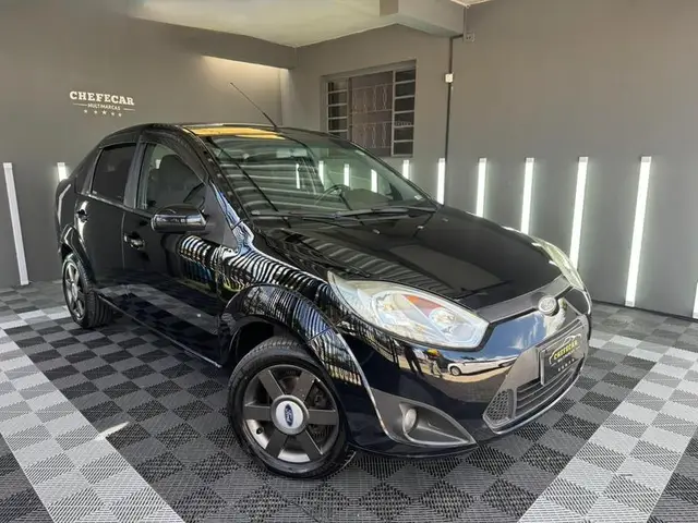Carro Ford Fiesta Hatch 2014 SE 1.0 RoCam (Flex)
