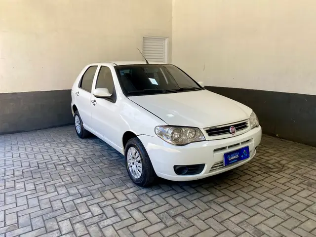 Carro Fiat Palio 2015 Celebration 1.0