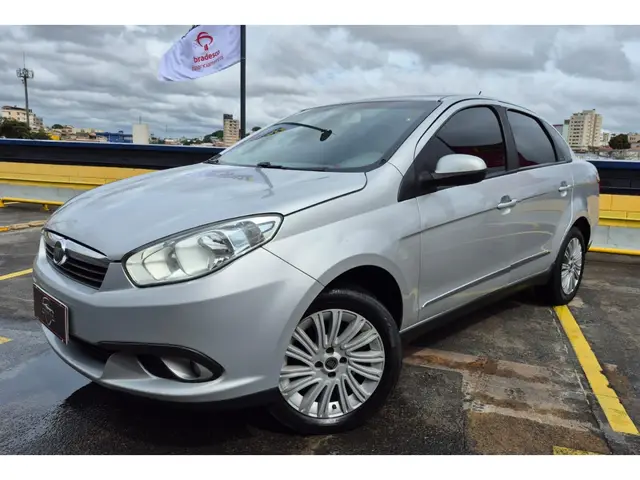 Carro Fiat Grand Siena 2016 Essence 1.6 16V (Flex)