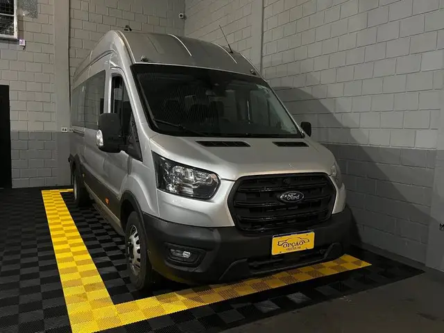 Carro Ford Transit 2023 Minibus 18 Lug. 2.0 Diesel