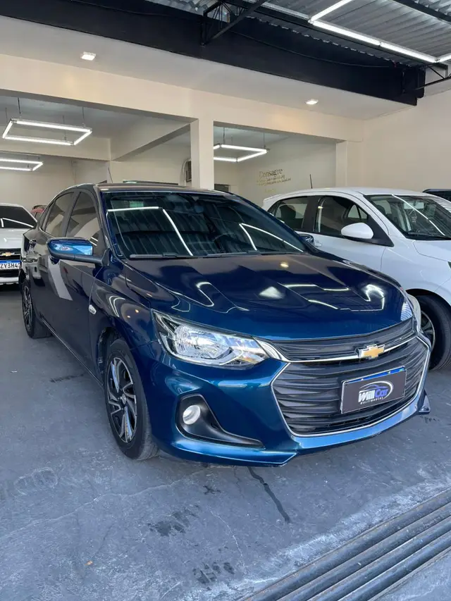 Carro Chevrolet Onix Plus 2024 LT 1.0