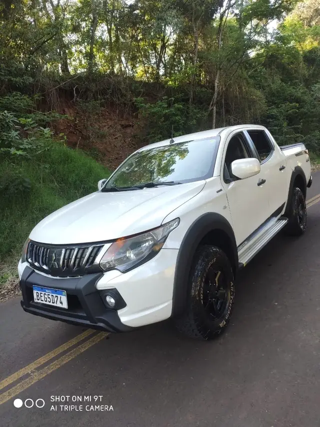 Carro Mitsubishi L200 Triton Outdoor 2021 HPE-S 2-4 CD 4X4 Die. Aut