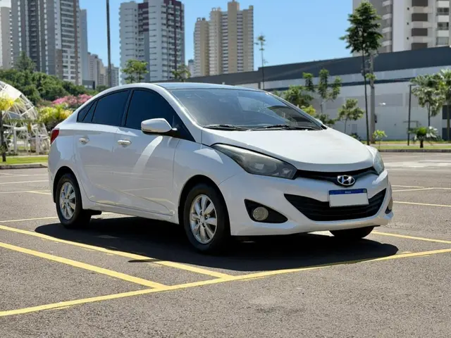 Carro Hyundai HB20S 2014 1.0 Comfort Plus (Flex)