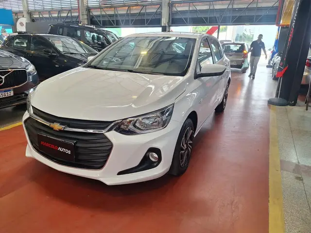 Carro Chevrolet Onix 2025 1.0