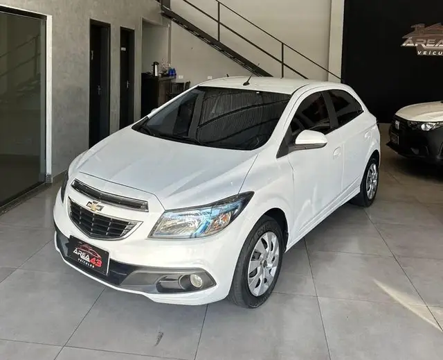 Carro Chevrolet Onix 2016 1.4 LT SPE/4