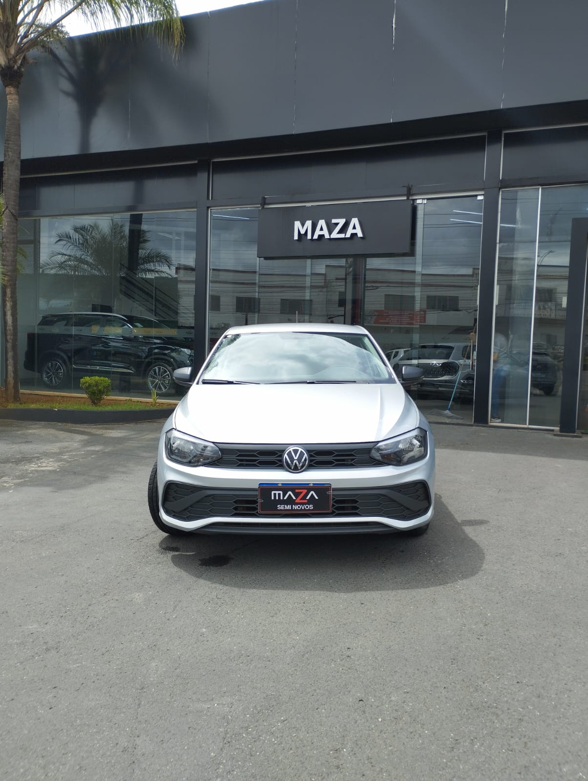 VW - Volkswagen-Polo-Track 1.0 Flex 12V 5p