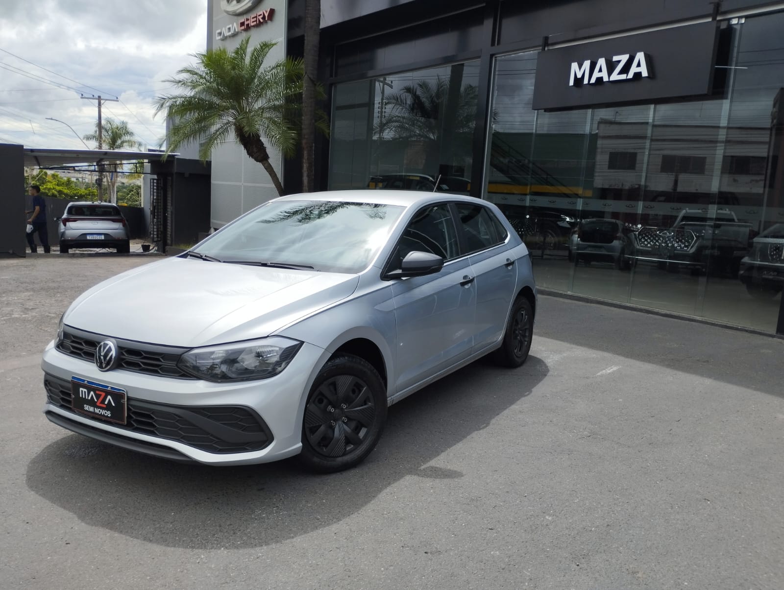 VW - Volkswagen-Polo-Track 1.0 Flex 12V 5p