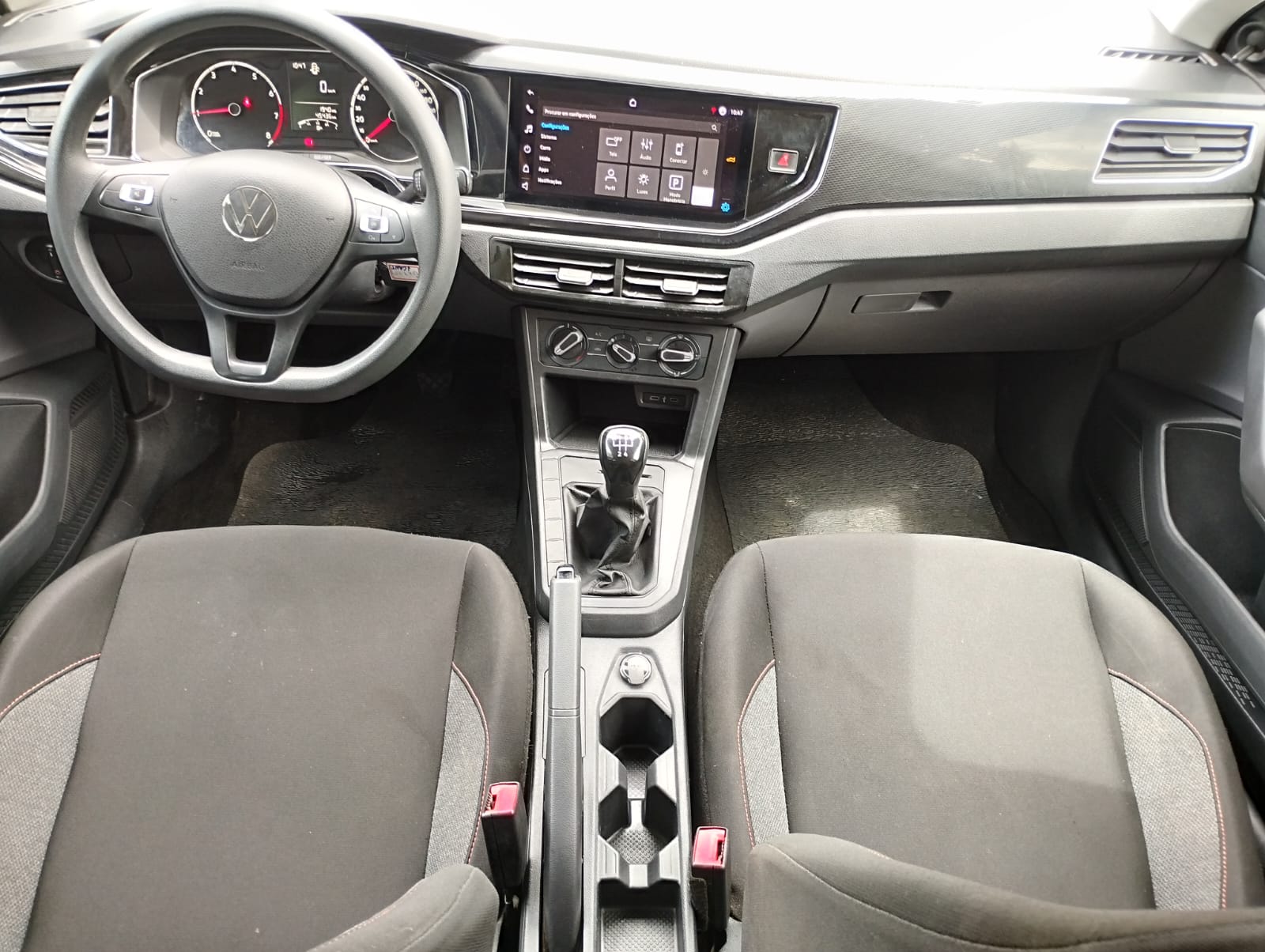 VW - Volkswagen-Polo-Track 1.0 Flex 12V 5p