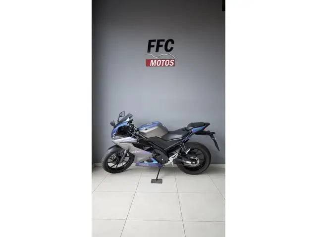Moto Yamaha YZF R15 2025 ABS