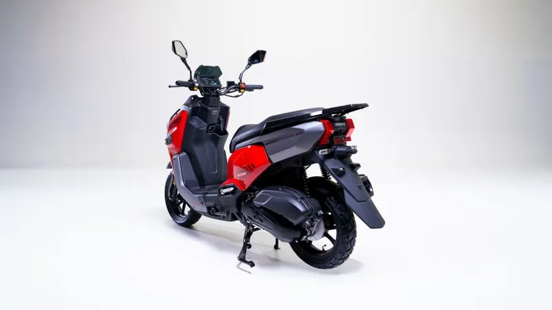 Nova Shineray Urban Lite é opção mais barata de scooter da marca 