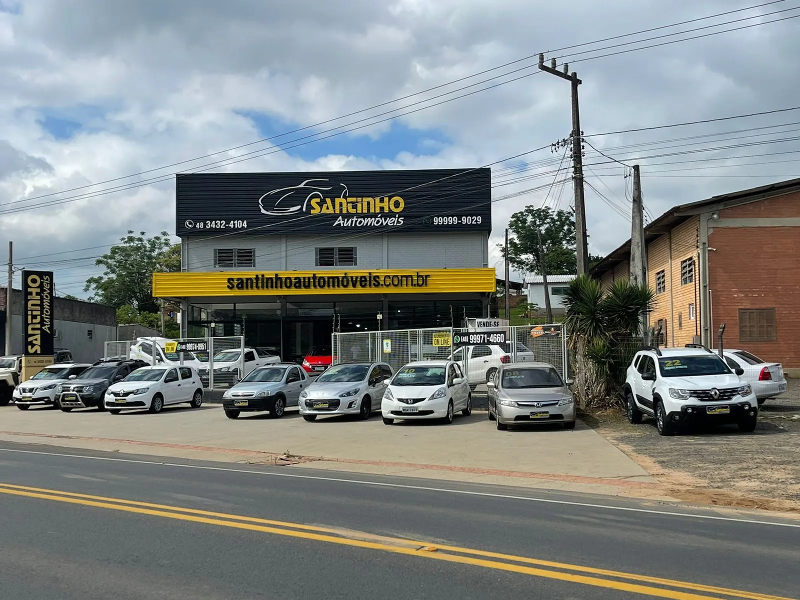 Fachada da loja Veículos à venda em Santinho Automóveis - Içara - SC