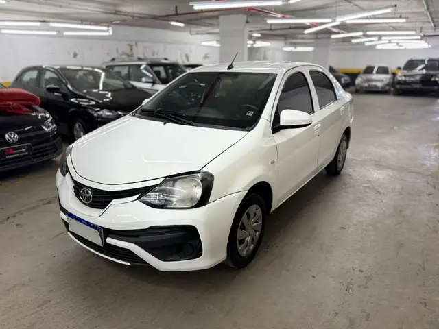 Carro Toyota Etios 2019 X Plus 1.5 (Flex)