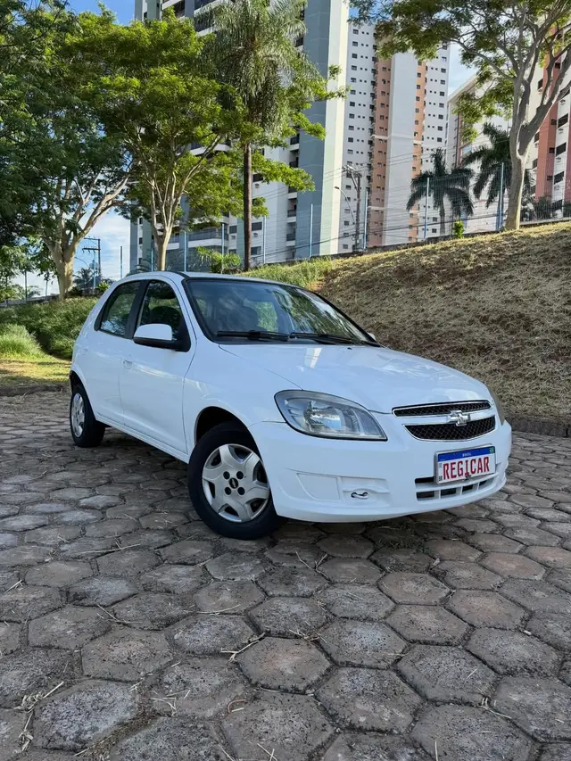 Carro Chevrolet Celta 2014 LT 1.0 (Flex)
