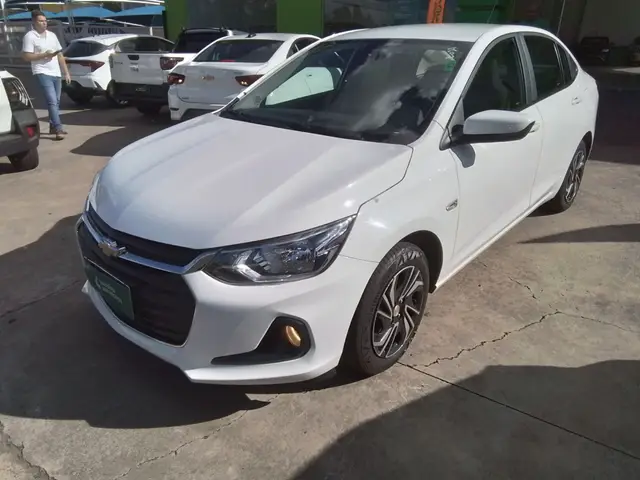 Carro Chevrolet Onix Plus 2025 LT 1.0