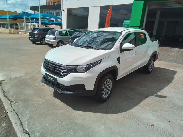Carro Fiat Strada 2025 Volcano 1.3 Flex 8V CD Aut.