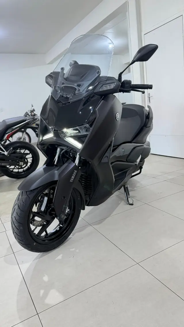 Moto Yamaha XMax 2026 300 Connected