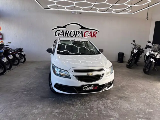 Carro Chevrolet Onix 2013 1.0 LS SPE/4