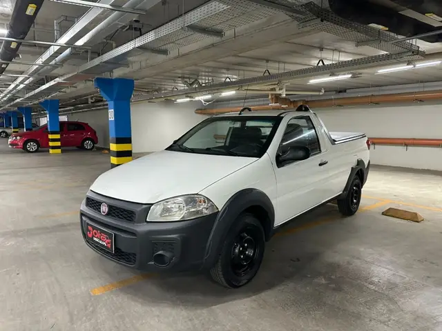 Carro Fiat Strada 2015 Working 1.4 (Flex)