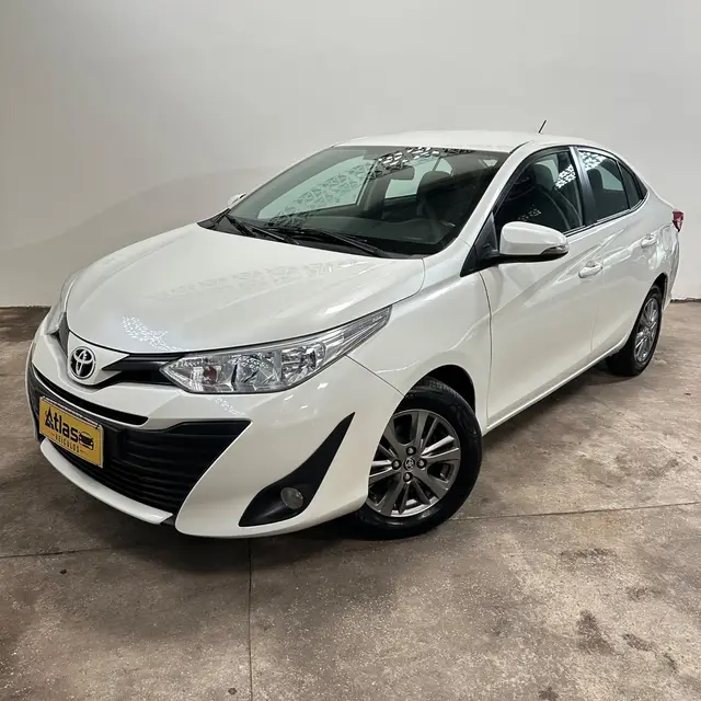 Carro Toyota Yaris 2020 1.5 XL Plus Connect CVT (Flex)