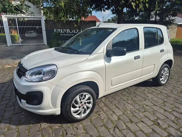 Carro Fiat Uno 2017 Attractive 1.0 (Flex) 4p