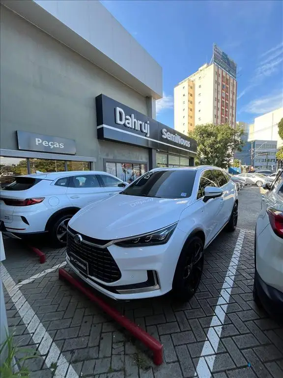 Carro BYD Tan 2023 EV