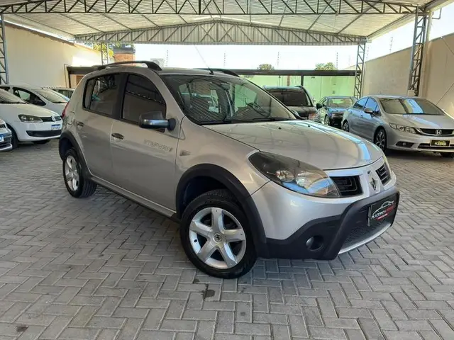 Carro Renault Sandero Stepway 2011 1.6 16V (Flex)