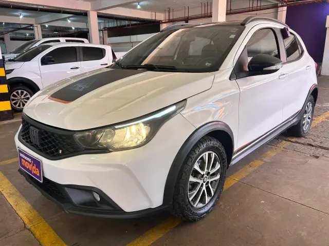 Carro Fiat Argo 2024 Trekking 1.3