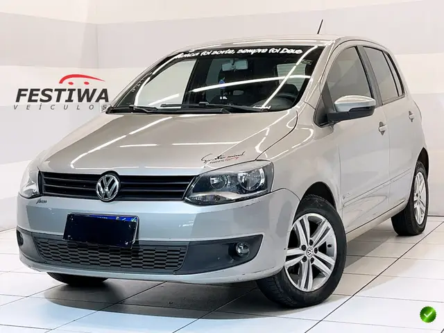 Carro Volkswagen Fox 2014 1.6 VHT (Flex)