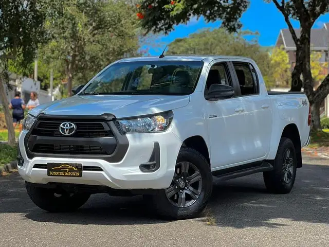 Carro Toyota Hilux Cabine Dupla 2022 GR-S 4x4 2.8 TDI Dies. Aut.