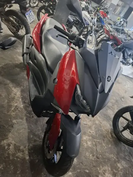 Moto Yamaha XMax 2021 250 (ABS)