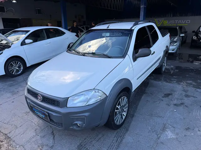 Carro Fiat Strada 2015 Working 1.4 (Flex) (Cabine Dupla)