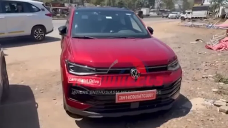 Volkswagen T-Cross aparece sem camuflagem com interior de Tera e toque de Tiguan