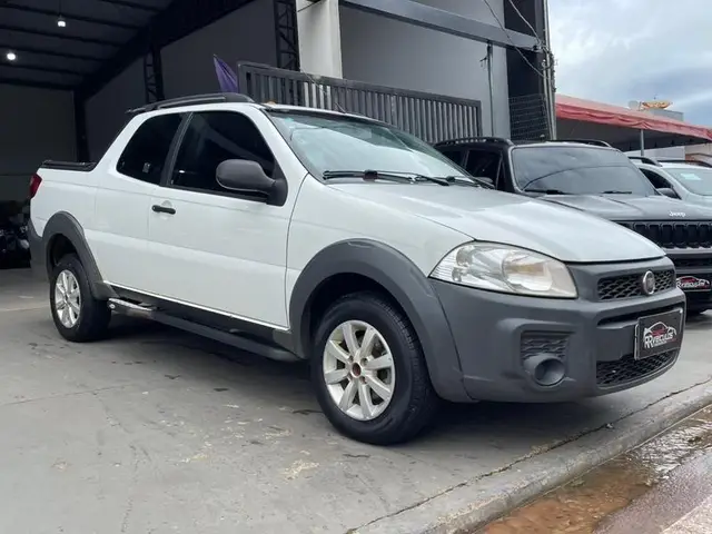 Carro Fiat Strada 2014 Working 1.4 (Flex) (Cabine Dupla)
