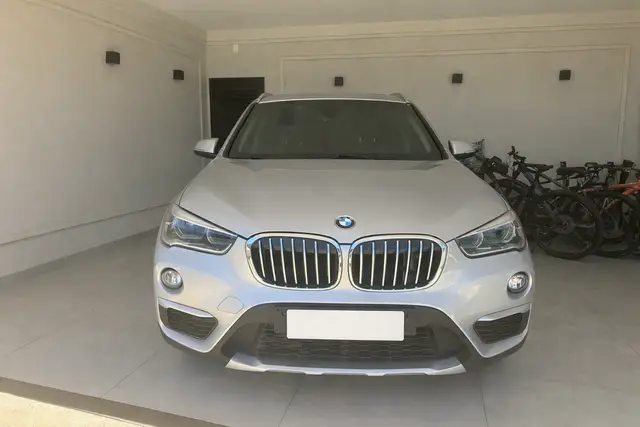 Carro BMW X1 2017 2.0 sDrive20i X-Line ActiveFlex