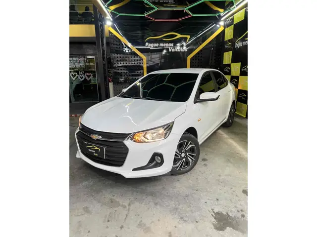 Carro Chevrolet Onix Plus 2024 LT 1.0