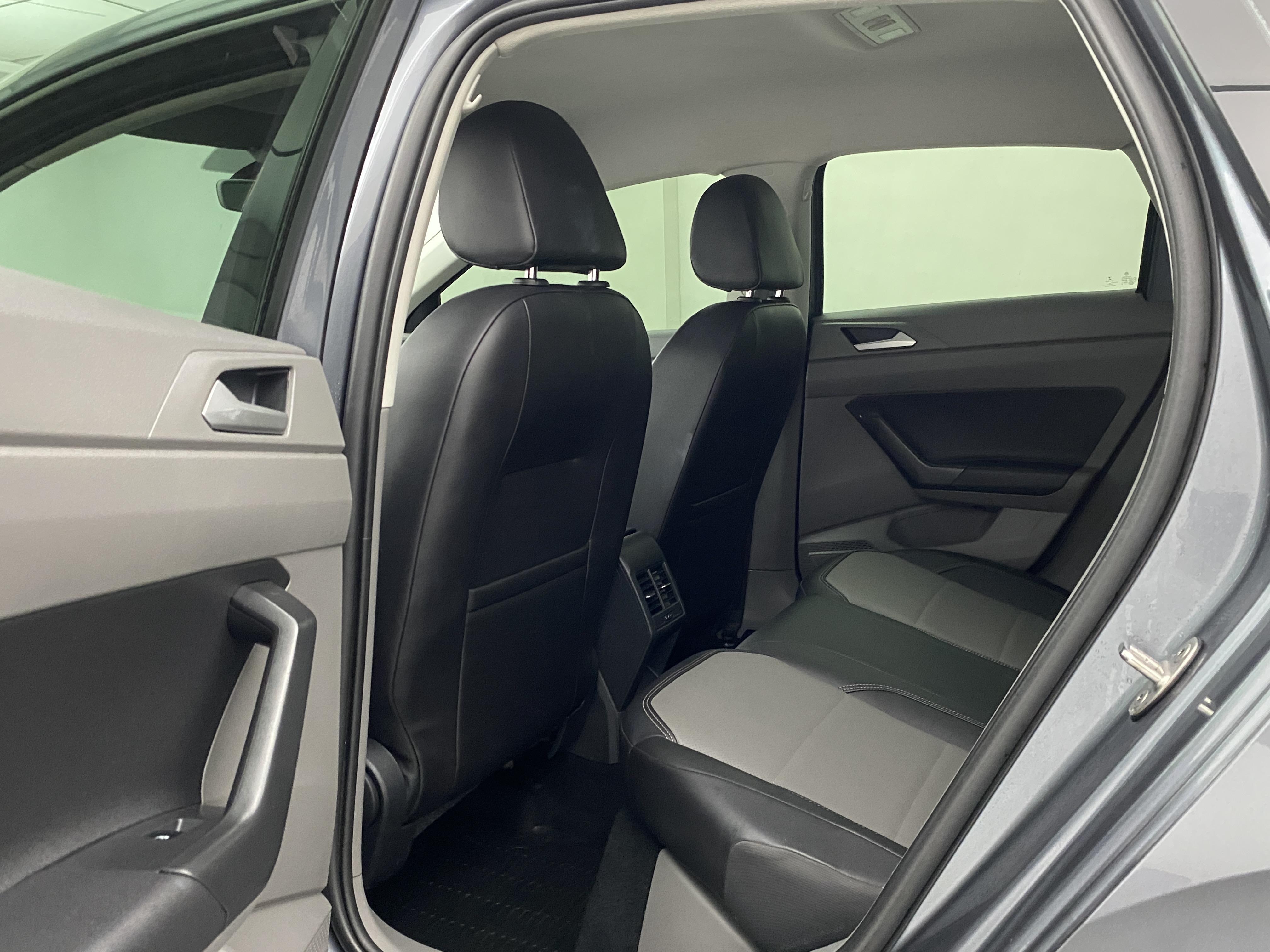 vw - volkswagen polo 1.0 200 tsi comfortline (aut) (flex)