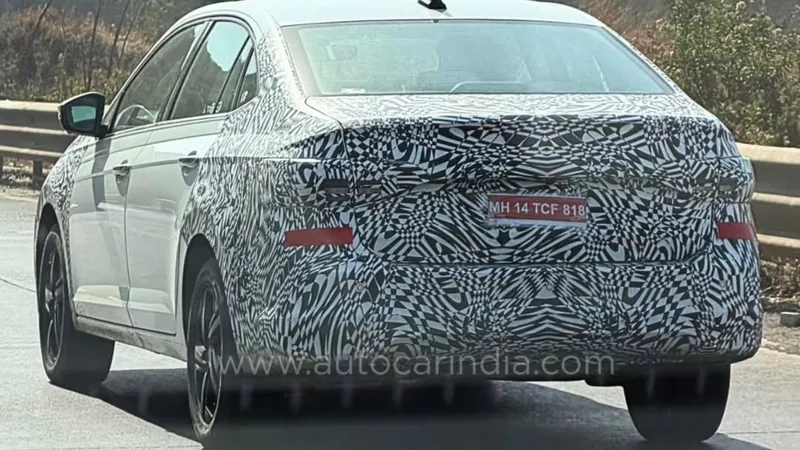 Volkswagen Virtus aparece com visual renovado e possível toque de novo T-Cross