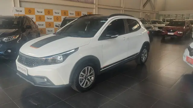 Carro Fiat Argo 2024 Trekking 1.3