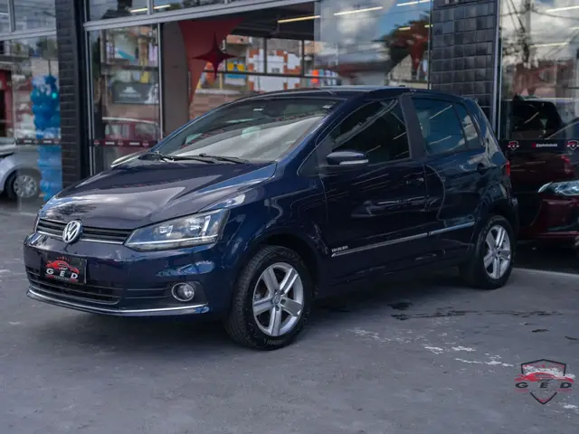 Carro Volkswagen Fox 2015 Highline 1.6 16v MSI (Flex)