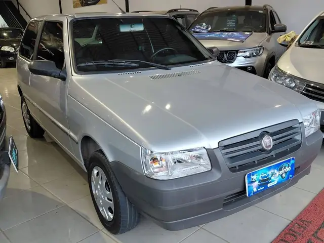 Carro Fiat Uno Mille 2011 Uno Mille Celeb/Celeb.ECON 1.0 F.Flex 4p