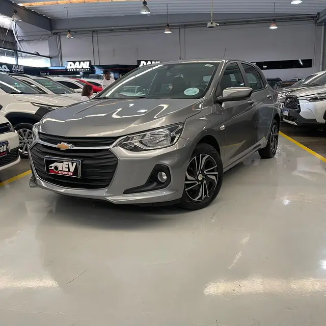 Carro Chevrolet Onix 2025 LT 1.0 Turbo