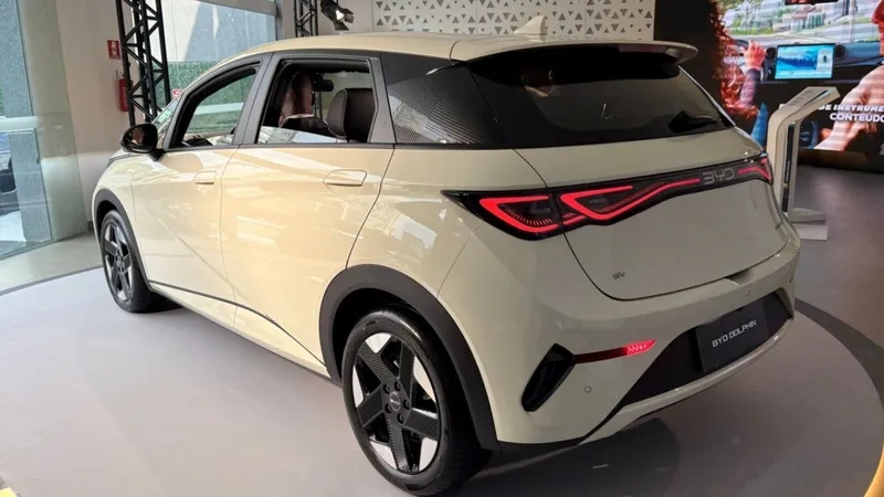 BYD Dolphin SE 2027: o que oferece a nova versão com visual exclusivo