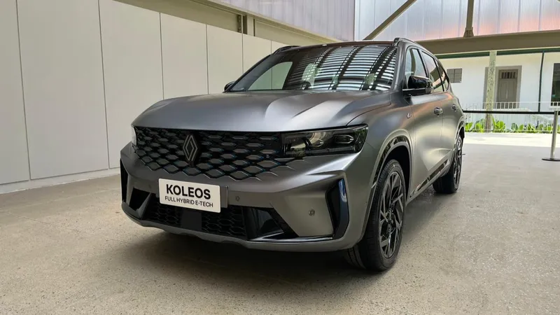 Renault Koleos: como a marca usa recurso para oferecer terceira tela no SUV