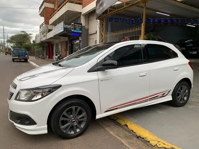 Carro Chevrolet Onix 2015 1.4 Effect SPE/4