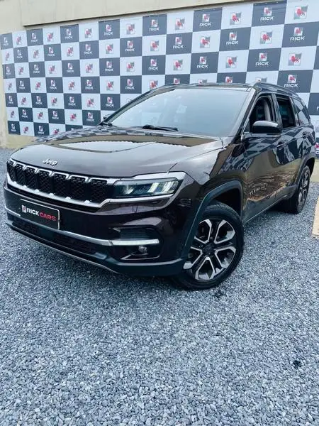 Carro Jeep Commander 2022 Limited TD380 Diesel 4x4 (Aut)