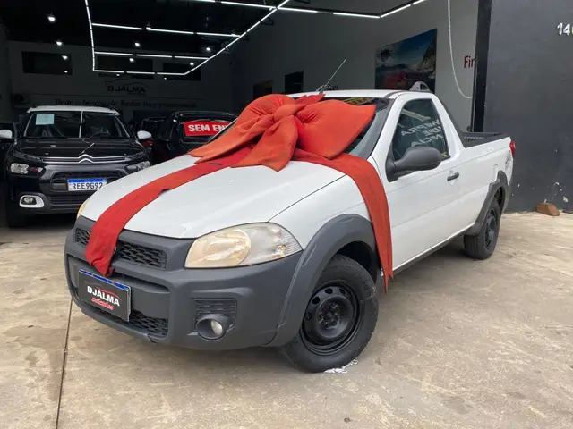 Carro Fiat Strada 2016 Working 1.4 (Flex)