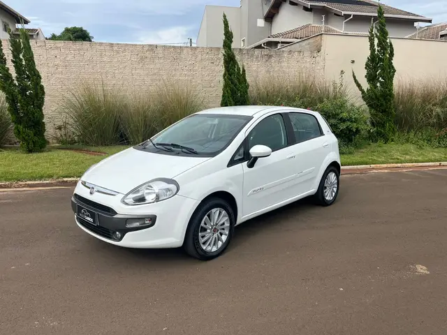 Carro Fiat Punto 2016 ESSENCE SP 1.6 Flex 16V 5p